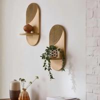 Étagère murale flottante moderne en bois cintrée à texture côtelée pour salon, chambre et rangement décoratif
