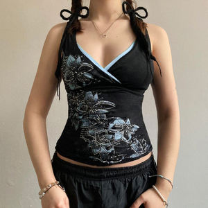 Top de Punto Transpirable con Estampado Floral Sexy Estilo Y2K, Cuello en V con Ribete en Contraste y Silueta Distintiva - Product Image 1