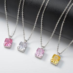 Colgantes de Cadena con Dijes de Latón Geométricos de Lujo Personalizados al por Mayor, Chapados en Oro de 18K con Circonita, para Collares de Mujer - Product Image 5