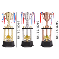 Trophée de qualité supérieure à 3 piliers avec coupes en métal or, argent et bronze pour cérémonie de remise des prix RZ11