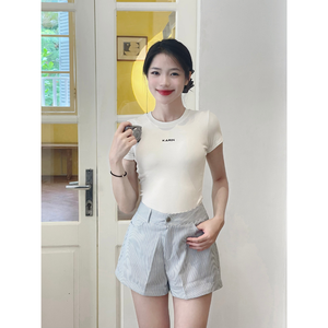 Shorts décontractés à rayures taille haute avec fermeture éclair pour femme, collection automne 2026 – Style vintage et tendance pour femme - Product Image 6