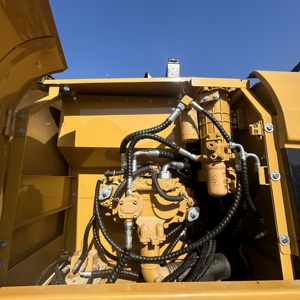 Moteur mécanique d'occasion pour excavatrice 320CL de 20 tonnes avec engrenage et pompe, idéal pour les travaux de terrassement agricole et les routes en sol mou. - Product Image 6