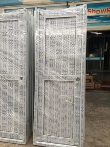 Porta a Battente in PVC/UPVC con Maniglia e Cerniera per Decorazione Casa, Categoria Altri Prodotti per Porte - Product Image 1