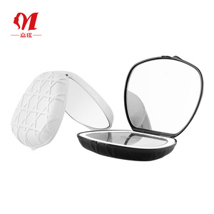Espejo de Maquillaje Jiayao con Forma Alienígena, Blanco y Negro, Plegable, Compacto, de Doble Cara, Portátil, para Viaje - Product Image 1
