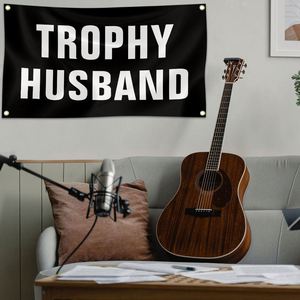 Tapisserie murale décorative « Trophy Husband » 3x5 pieds pour chambre, dortoir universitaire, chambre à coucher, salon - Product Image 3