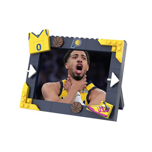 Cadre photo de blocs de construction sportifs très prisé, jouet de construction de basketball professionnel américain compatible avec les blocs en ABS - Product Image 1
