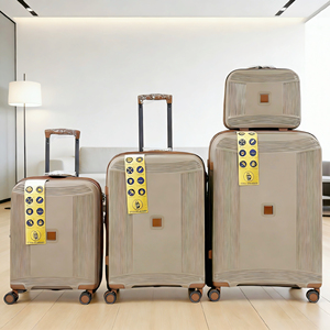 Ensemble de bagages classique et tendance en PP, 4 pièces, léger, moderne, approuvé par les compagnies aériennes, valise à roulettes durable avec serrure - Product Image 1