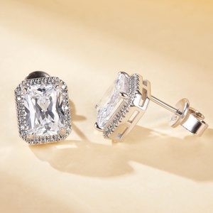 Boucles d'oreilles classiques en argent sterling 925, carrées et rectangulaires, avec oxyde de zirconium - Product Image 4