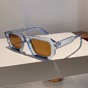 Gafas de Sol de Verano con Montura Cuadrada Azul Hielo Claro, Lentes Polarizadas con Protección UV400, Modernas, Transparentes y Elegantes para la Playa - Product Image 3