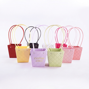 Sacs en papier kraft colorés imperméables style macaron à pois YZ, sacs pour arrangements floraux, sacs texturés pour cours de fleuristerie - Product Image 1