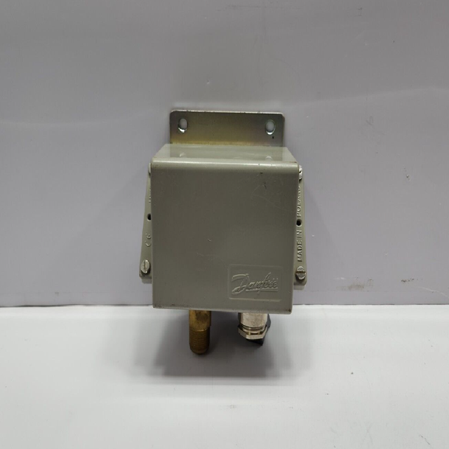 New Original Ready Stock KPS 39 060-3102 Druck Schalter