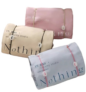 Sac de voyage cosmétique personnalisé avec logo pour articles de toilette et maquillage, sac de rangement pliable en maille tendance 2024, grande capacité - Product Image 1