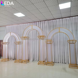 ชุดตกแต่งงานแต่งงาน LEDA ดีไซน์ใหม่ทันสมัย ฟิล์มสีทอง ชุดสามชิ้น ฉากหลังโค้ง - Product Image 1