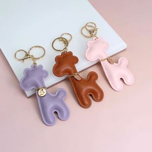 Porte-clés Girafe Amusant en Cuir PU, Breloque Décorative pour Sacs Fourre-tout - Product Image 1