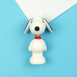 Большая плюшевая кукла Snoopy и симпатичный брелок из ПВХ, мультяшная креативная сумка, очаровательный аксессуар - Product Image 6