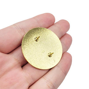 3 دبابيس معدنية جديدة عالية الجودة مصقولة بتصميم شخصيات بوكيمون ميو ولوكاريو مطلية بالمينا الصلبة - Product Image 5