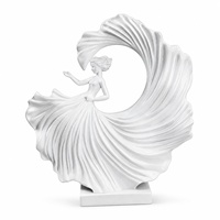 Sculpture de femme dansante en résine blanche, figurine contemporaine à robe fluide pour salon, étagère, bureau et décoration de maison