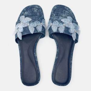 Nuovo Design Jeans pantofola con punta di diamante <span class=keywords><strong>sandali</strong></span> da donna pantofole piatte nuovo Design vendita calda <span class=keywords><strong>Online</strong></span> - Product Image 1