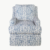 Fauteuil club traditionnel confortable avec dossier rembourré, aspect antique, imprimé léopard bleu, pour ferme rustique