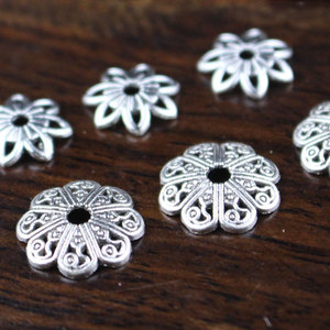 Separadores de aleación de zinc con forma de flor para la fabricación de pulseras, accesorios de joyería plateados. - Product Image 1
