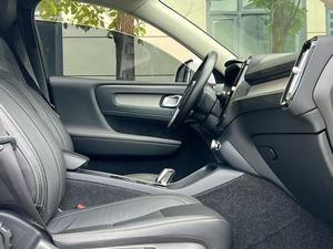 Voiture d'occasion <span class=keywords><strong>Volvo</strong></span> <span class=keywords><strong>XC40</strong></span> T4 AWD 2021, SUV Premium d'occasion, conduite à gauche, automatique, robuste, design urbain compact scandinave, haute technologie, 190 ch, 300 Nm - Product Image 6