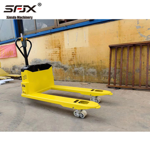 Transpalette semi-électrique 20A, capacité 2000 kg, levage hydraulique 1800 mm, fourches standard, modèle industriel jaune - Product Image 4