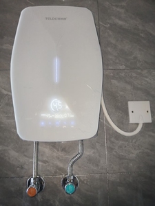 Calentador de Agua Eléctrico sin Tanque <span class=keywords><strong>TELDE</strong></span> de 24000W, Trifásico, con Control Táctil, Pantalla LED, Clase de Impermeabilidad IPX4, Eficiencia Energética, Rápido - Product Image 3