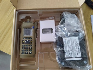 Radio portable monobande SRX2200 P25 UHF VHF GPS IP68, talkie-walkie portable à clavier complet, longue portée - Product Image 2