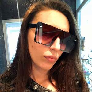 Lunettes de soleil carrées surdimensionnées UV400 tendance 2025 pour hommes et femmes, monture plate, style luxe - Product Image 2