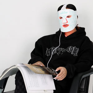 <span class=keywords><strong>Masque</strong></span> facial <span class=keywords><strong>LED</strong></span> Shenzhen Sunred, luminothérapie <span class=keywords><strong>LED</strong></span> haute intensité, <span class=keywords><strong>masque</strong></span> facial pour utilisation à domicile en spa - Product Image 5