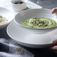 Assiette creuse en céramique blanche à motifs en relief, design créatif, en porcelaine solide, pour restaurant et maison, idéale pour soupes, salades et pâtes