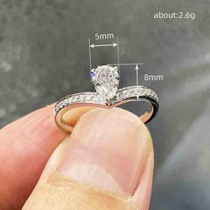 Anello Classico a Goccia con Zirconi Geometrici per Donne, Gioiello Scintillante da Matrimonio - Product Image 4
