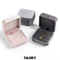 Boîte à collier octogonale en velours avec logo personnalisé, support pour collier mobile, présentoir à bijoux pour fiançailles et mariage, emballage cadeau