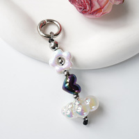 KC716 Porte-clés créatif, mignon et exquis, avec pendentif petite fille, fleur, nuage blanc et motif amour
