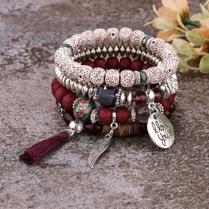 Ensemble de bracelets bohèmes en pierre avec perles à facettes, chaîne couleur or, breloque cœur, ailes perlées, inscription 'Love You' et pompons – Cadeau Saint-Valentin - Product Image 3