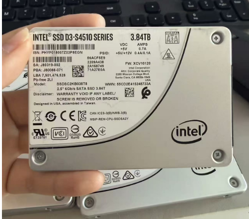 S4510 S4610 3.84TB SATA 6Gb/s 2.5" Data Center SSD Solid State Drive 3.84TB