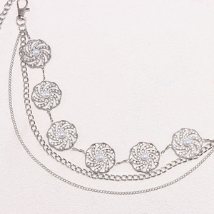 Cadena de cintura europea americana con discos geométricos de metal hueco, cadena corporal con diamantes de imitación y perlas, accesorio de moda para fiestas. - Product Image 3