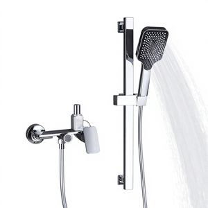 <span class=keywords><strong>Douche</strong></span> <span class=keywords><strong>de</strong></span> salle <span class=keywords><strong>de</strong></span> bain argentée, pomme <span class=keywords><strong>de</strong></span> <span class=keywords><strong>douche</strong></span> carrée surélevée, <span class=keywords><strong>barre</strong></span> coulissante, poignée unique, sans perçage, nouveau style, style hôtel, robinet relevable - Product Image 1