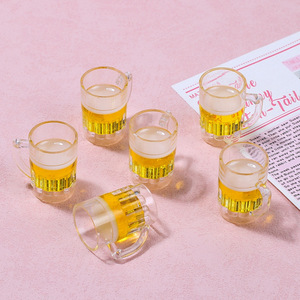 Kit de Resina para Manualidades de Cerveza 3D Rojo Brillante para Accesorios de Joyería DIY, Mini Jarras de Cerveza con Borde Dorado y Efecto Espuma - Product Image 2