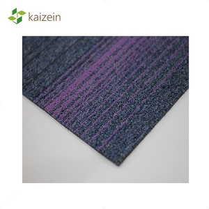 <span class=keywords><strong>Azulejos</strong></span> de alfombra cuadrados universales comerciales de alta calidad, pila de corte de nailon moderna con mechones para uso doméstico y de oración - Product Image 5