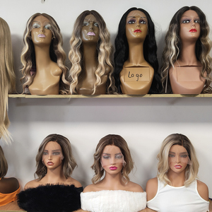 Parrucche Bob Corte con Taglio Pixie Ricci Julianna, Fibra Sintetica Futura Premium Elowen, Laccio Frontale HD, Biondo con Mèches - Product Image 6