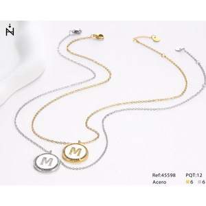 Collana con Ciondolo a Forma di Lettera M con Diamante Marca Z, Catena da 2Cm, Tono Argento e Oro, Acciaio Ref45598 - Product Image 1