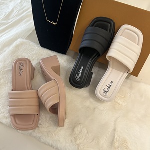 Pantoufles en daim doux haut de gamme, adaptées à une utilisation intérieure et extérieure, confort hivernal, pantoufles en fourrure pour femmes avec fonction antidérapante - Product Image 5