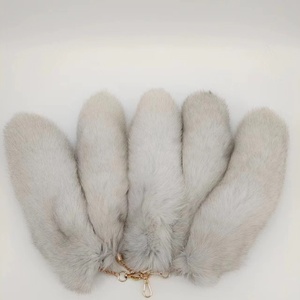 <span class=keywords><strong>Real</strong></span> <span class=keywords><strong>Animal</strong></span> Fur 40 cm Fluffy Blue Fox Fur Tail Llavero Gris Blanco Fox Tail - Product Image 2