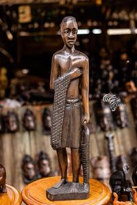 Sculpture artisanale authentique africaine en bois RENART AFRIKAN, art tribal congolais pour le bureau - Product Image 4