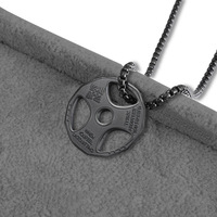 Collier pendentif en acier inoxydable en forme de disque de musculation creux, cadeau pour hommes passionnés de sport et de musculation