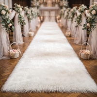 Tapis mural moderne en fausse fourrure de mouton blanc pour mariage, rouleaux de tapis en fourrure moelleuse pour événements commerciaux extérieurs