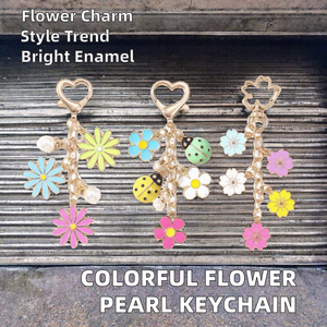 Grazioso Portachiavi in Lega di Zinco Smaltato con Perle e Fiori Colorati, Ciondolo alla Moda per Borsa a Tema Piante Primaverili, Regalo di Compleanno per Amici - Product Image 2
