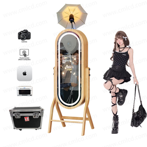 Photomaton automatique de miroir en bois magique de <span class=keywords><strong>la</strong></span> meilleure qualité avec <span class=keywords><strong>le</strong></span> grand écran tactile <span class=keywords><strong>pour</strong></span> des événements et des parties - Product Image 1