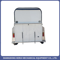 Remorque à chevaux double à chargement direct haut de gamme et personnalisée avec armoire latérale pour le transport équin aux normes européennes